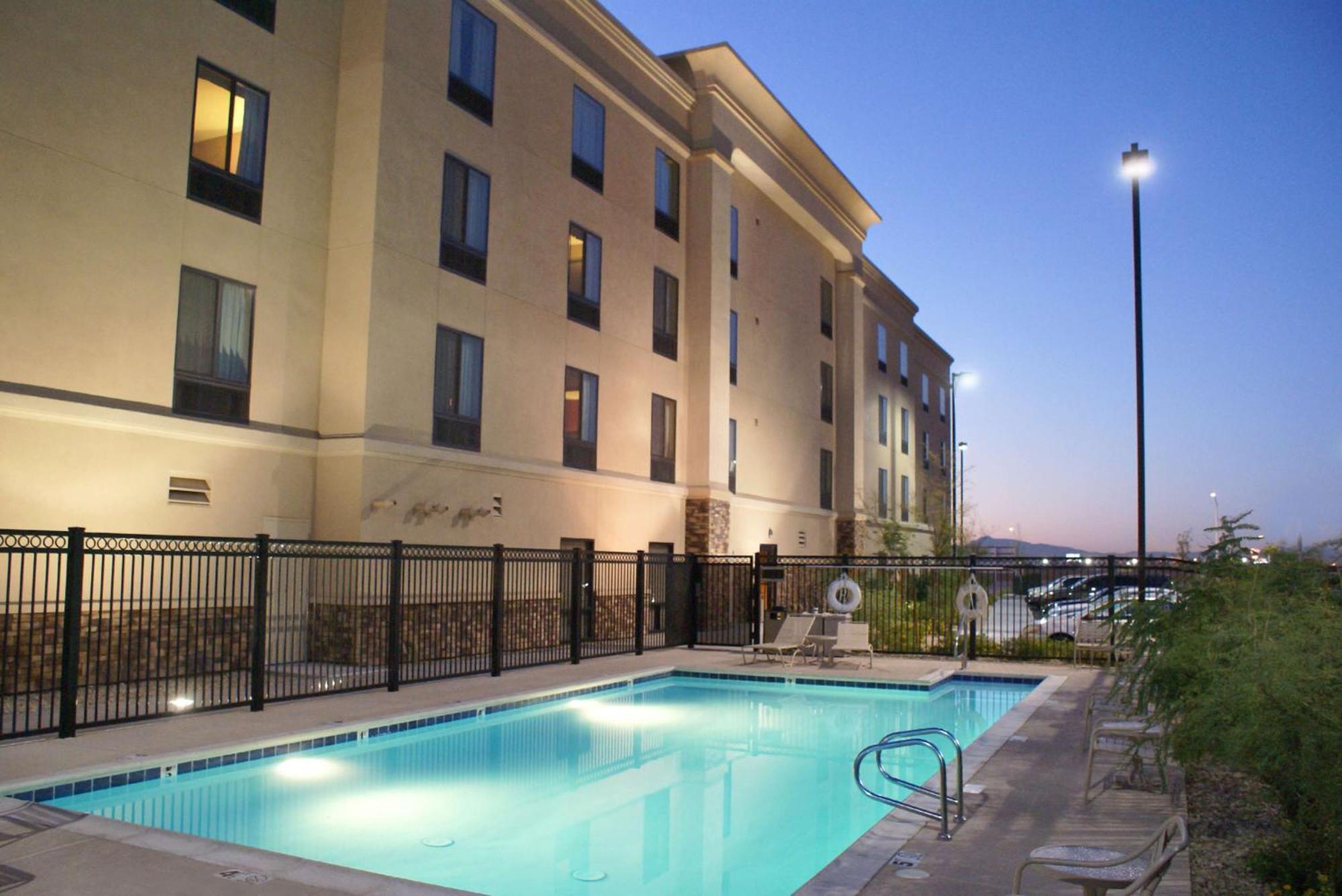 Hampton Inn Las Vegas/North Speedway Eksteriør bilde