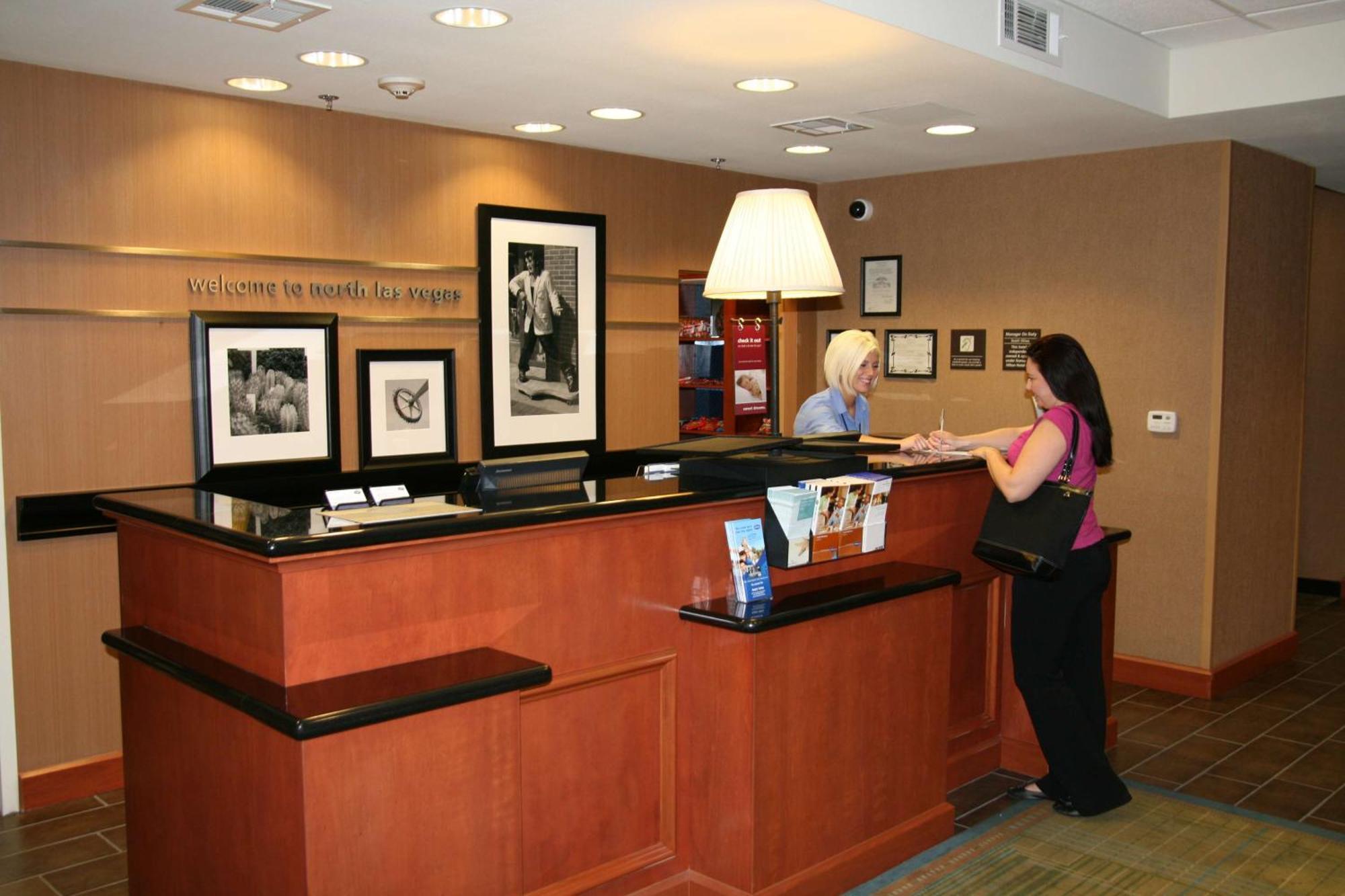 Hampton Inn Las Vegas/North Speedway Eksteriør bilde